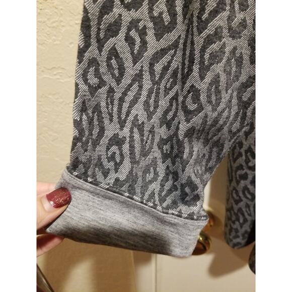 Soft Surroundings Women's Large Lyra Jacket w/ Hood Gray Animal Leopard Print - Picture 4 of 11